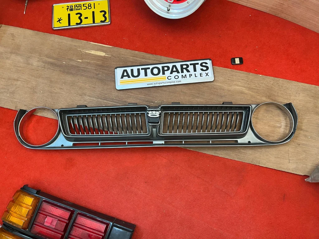 Corolla ke30 Ke35 1975-79 Front Grille (1)