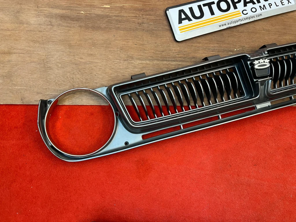 Corolla ke30 Ke35 1975-79 Front Grille (5)