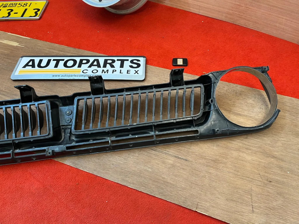 Corolla ke30 Ke35 1975-79 Front Grille (7)