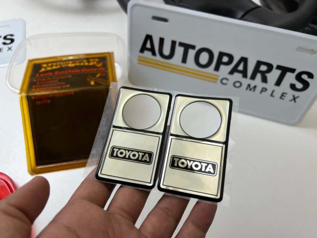 Toyota old-School door lock Scratch Guards (3)