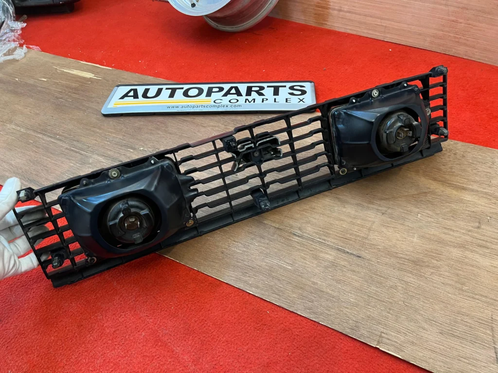 Corolla 1982 1983 JDM Hella Grille KE70 TE72 AE70 (10)