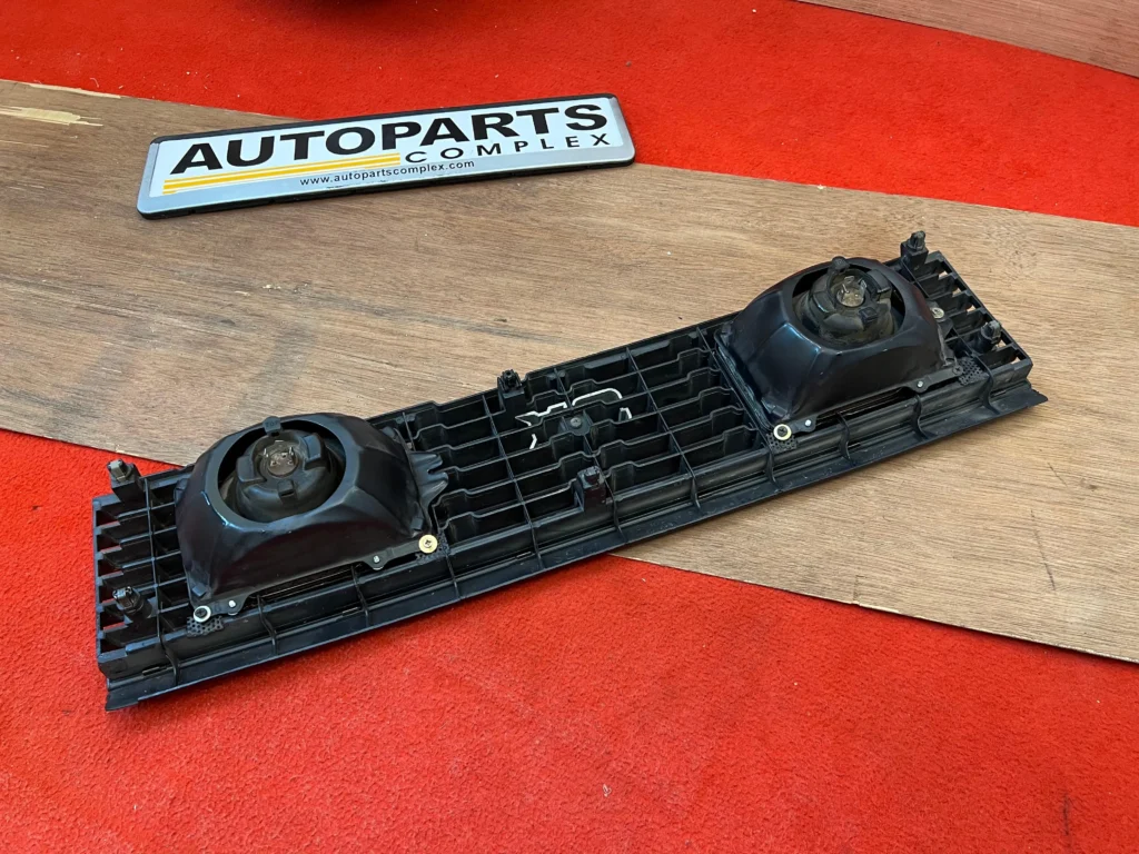 Corolla 1982 1983 JDM Hella Grille KE70 TE72 AE70 (11)