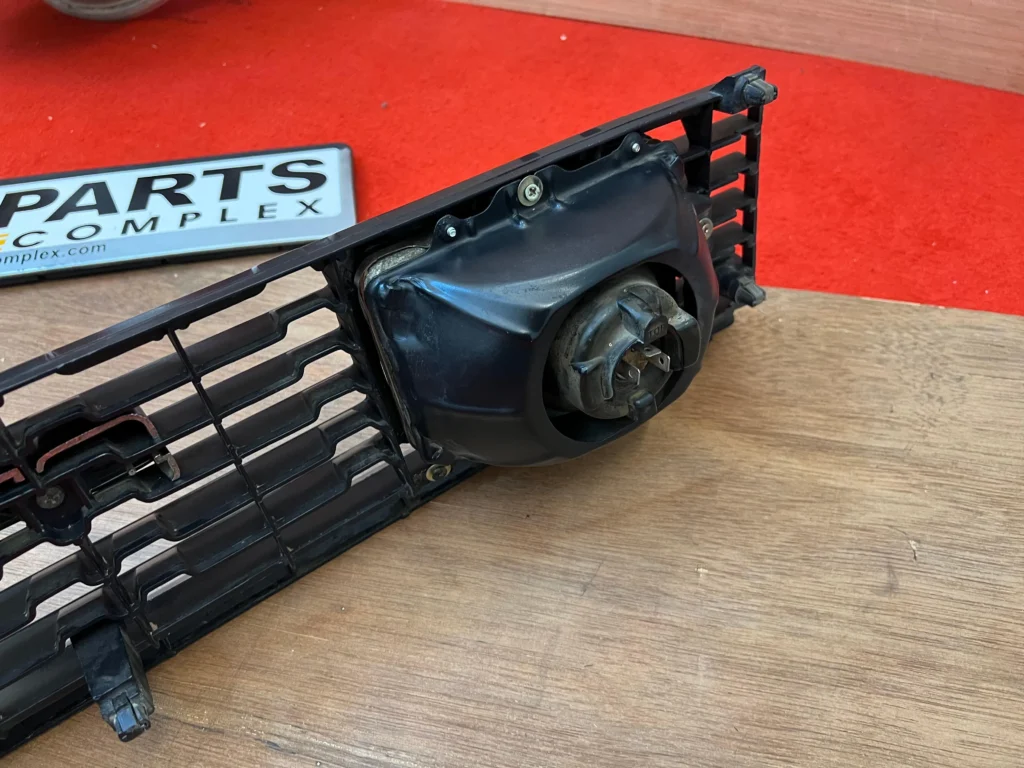 Corolla 1982 1983 JDM Hella Grille KE70 TE72 AE70 (2)