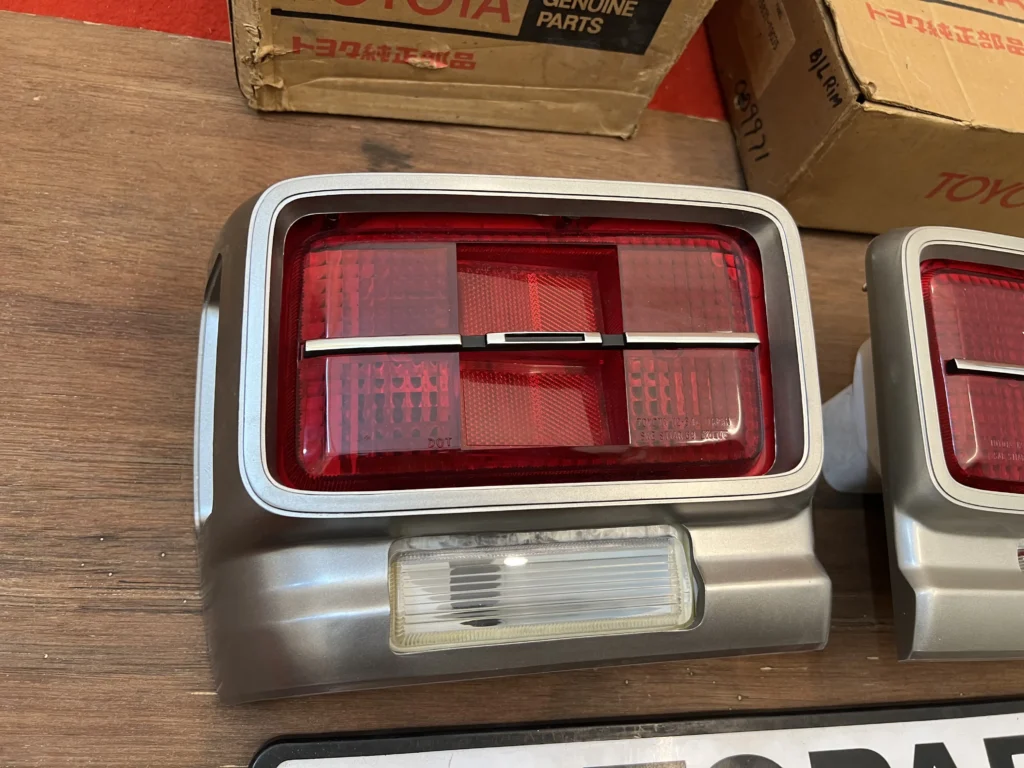 Corolla 1971 1972 73 sedan tail lights (7)