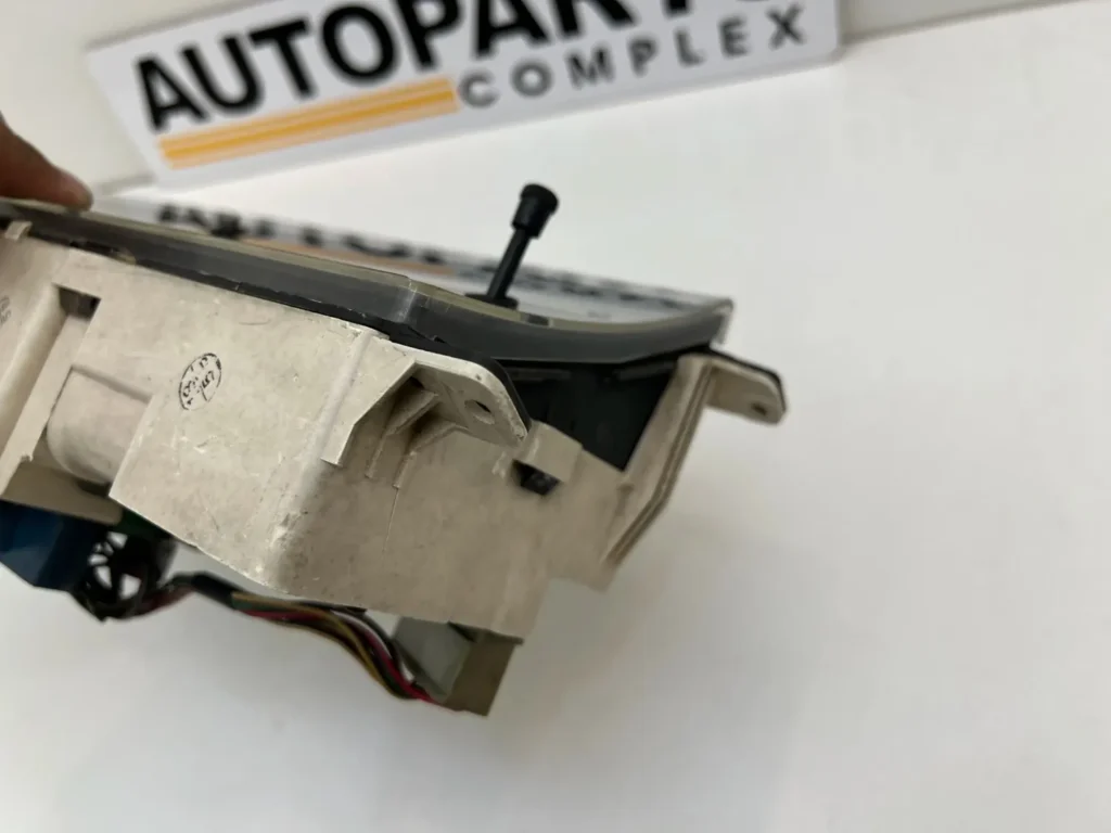 Corolla 1982 1983 Rev cluster JDM OEM (1)