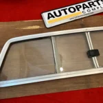 Hilux 1979 - 1983 rear sliding window windshield (3)