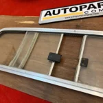 Hilux 1979 - 1983 rear sliding window windshield (4)