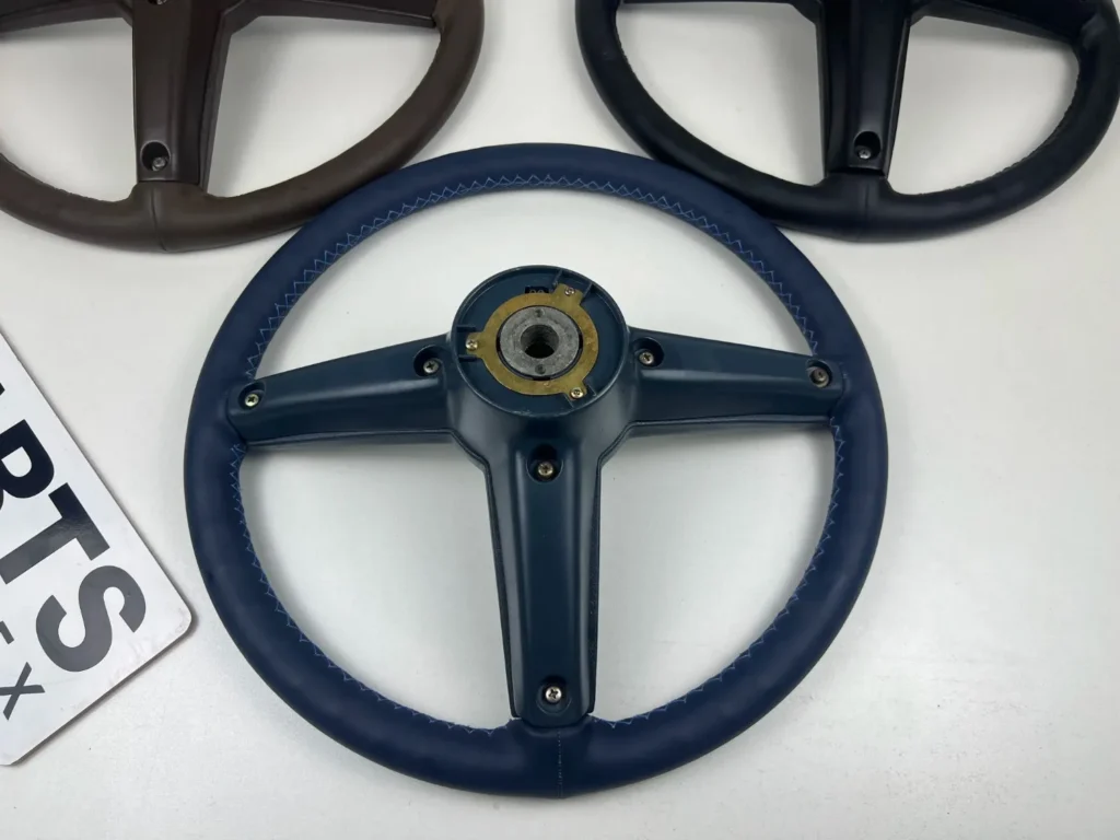 Hilux Pickup 1979 - 1983 3 spokes steering wheel leather stitched (1)