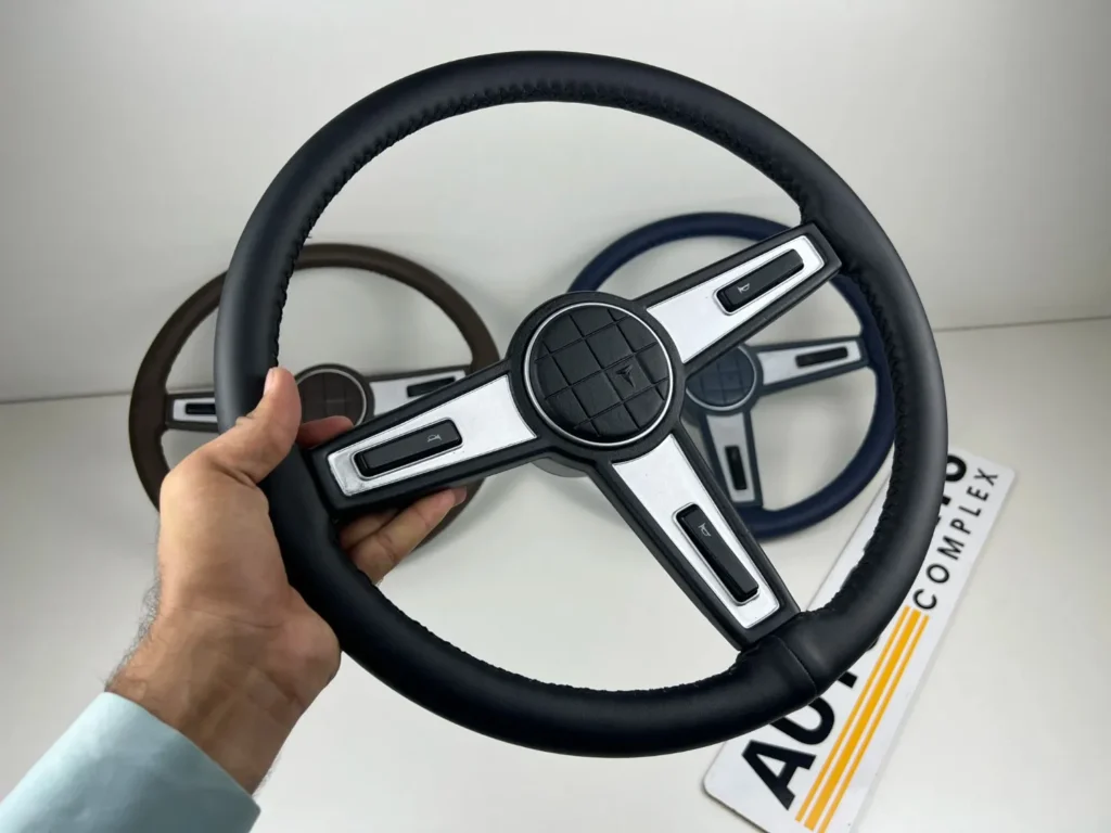 Hilux Pickup 1979 - 1983 3 spokes steering wheel leather stitched (4)