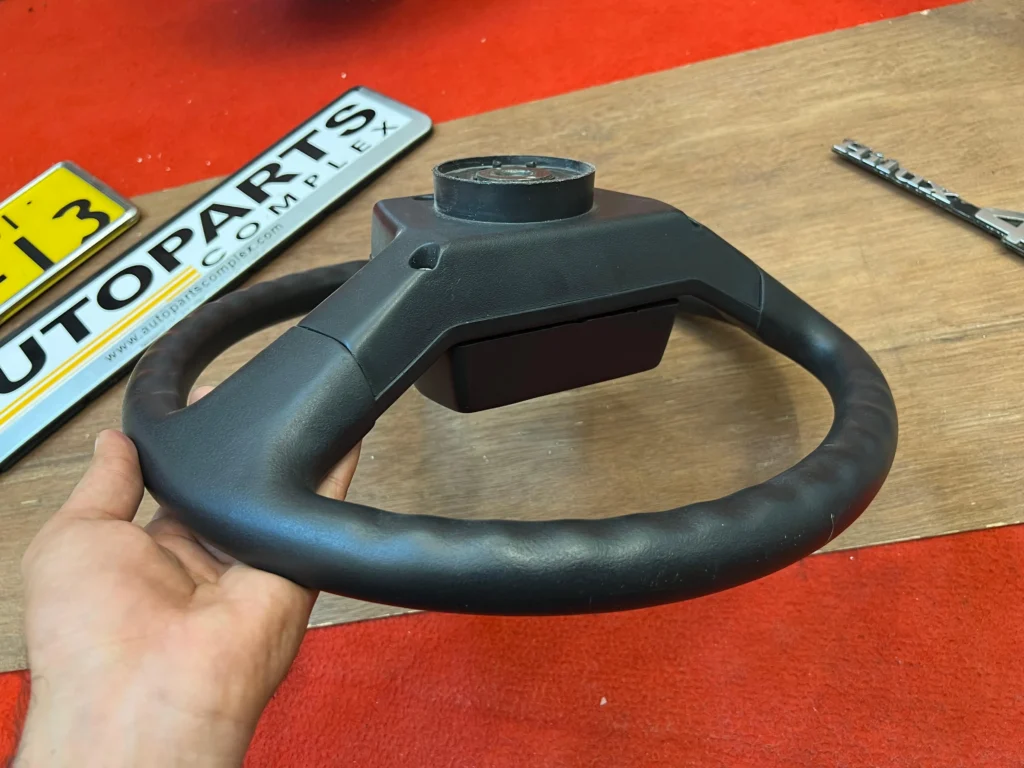 JDM 4WD Steering wheel for 1st gen 4runner Hilux pickup (7)