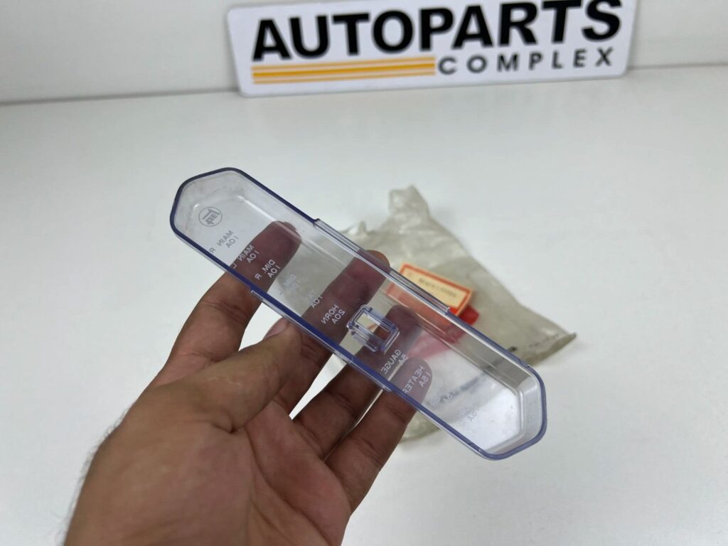 Fuse box cover Toyota corona RT40 RT43 RT46 (5)