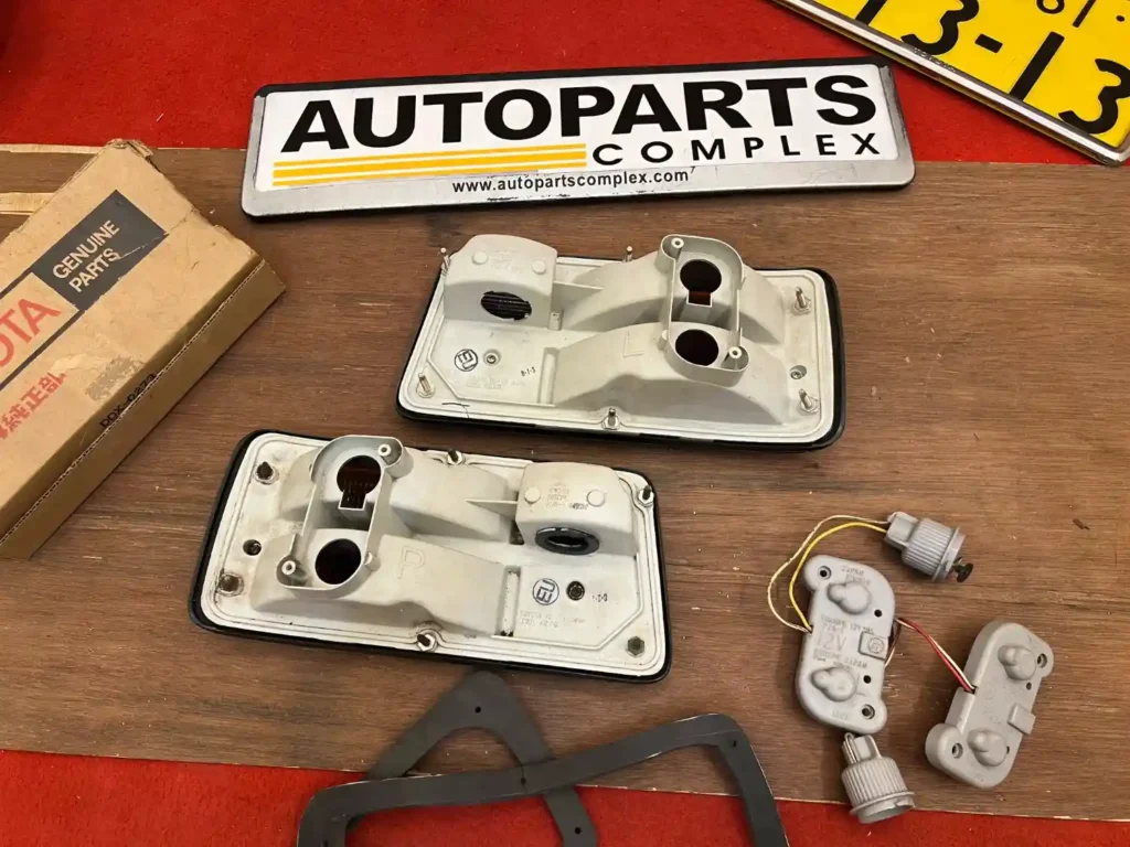 Starlet kp60 kp61 mk1 mk2 NOS OEM Tail Lights (1)