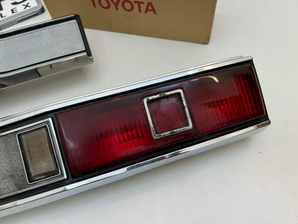 Toyota Corona 1969 RT40 RT4# tail lights pair OEM (8)