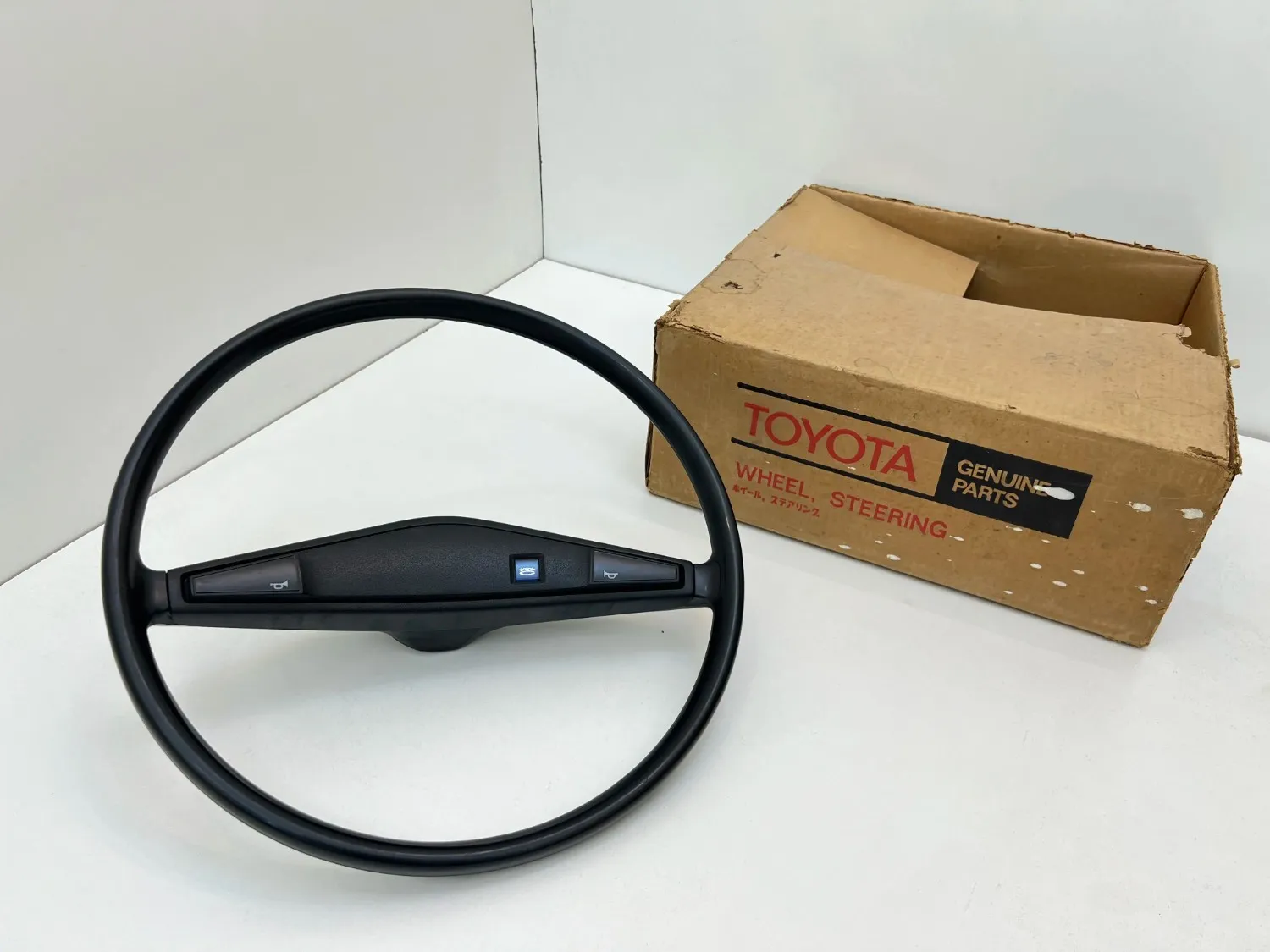 Corolla 1971 - 1974 ke20 ke26 Te21 te28 Deluxe steering wheel ...