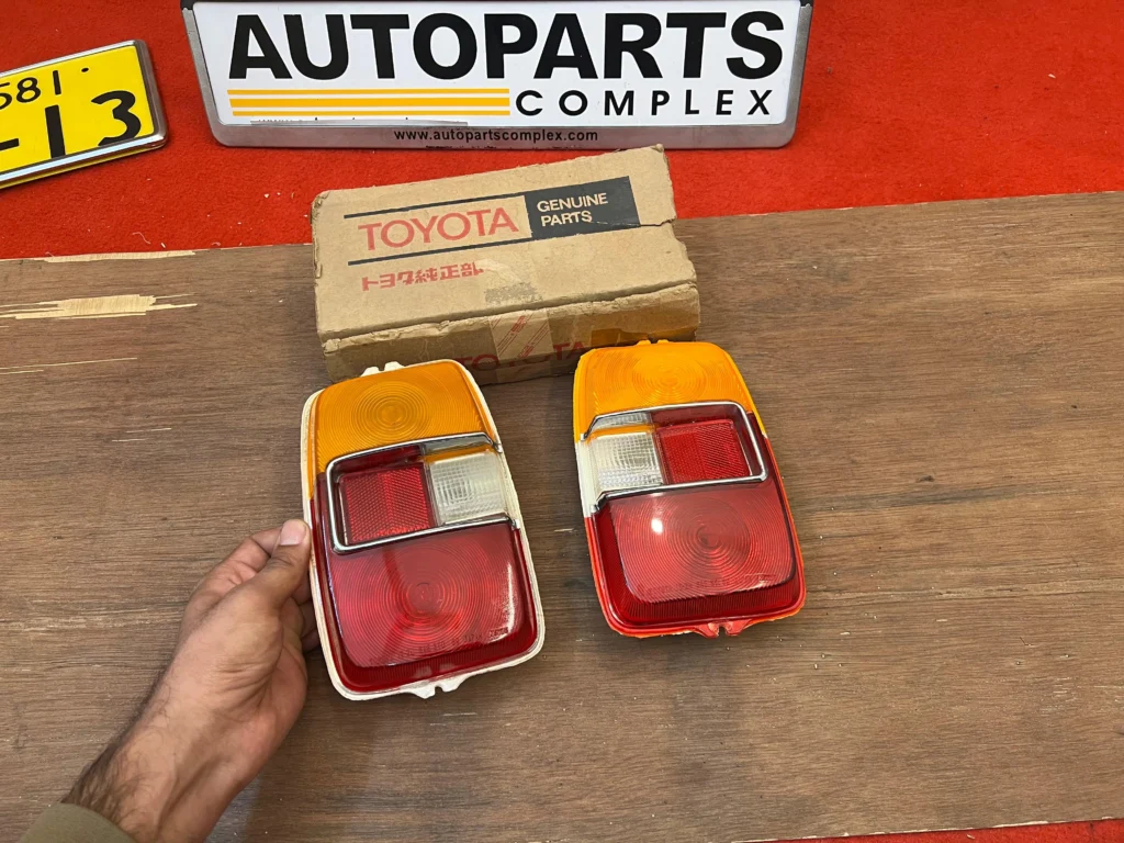 Corolla ke10 ke11 tail lighs pair (1)