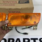 Corona RT40 1968 1969 front bumper indicators pair NOS OEM (3)