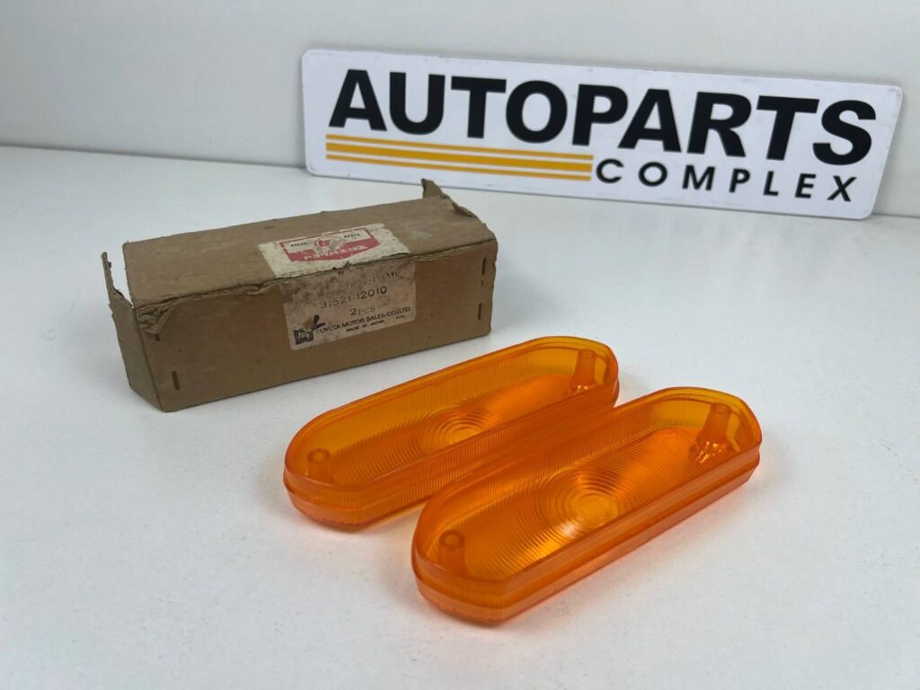 Corolla 1965 - 1969 OEM front bumper indicator lenses (6)