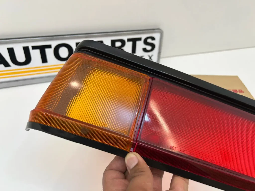 Corolla 1980 1981 Tail light lens (3)