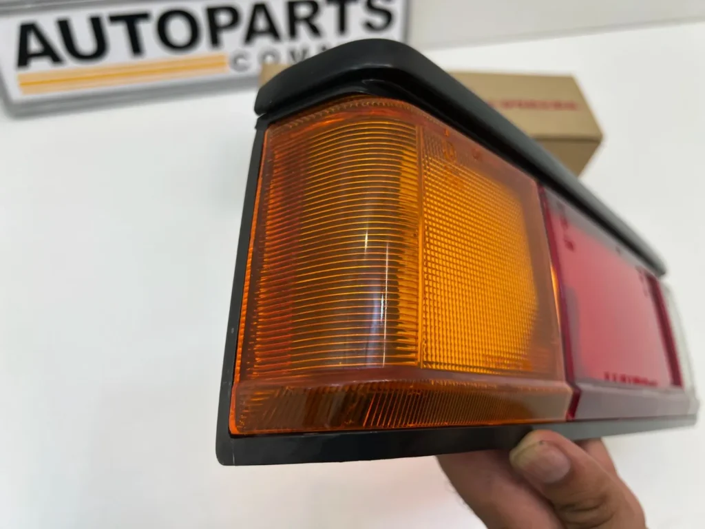 Corolla 1980 1981 Tail light lens (7)