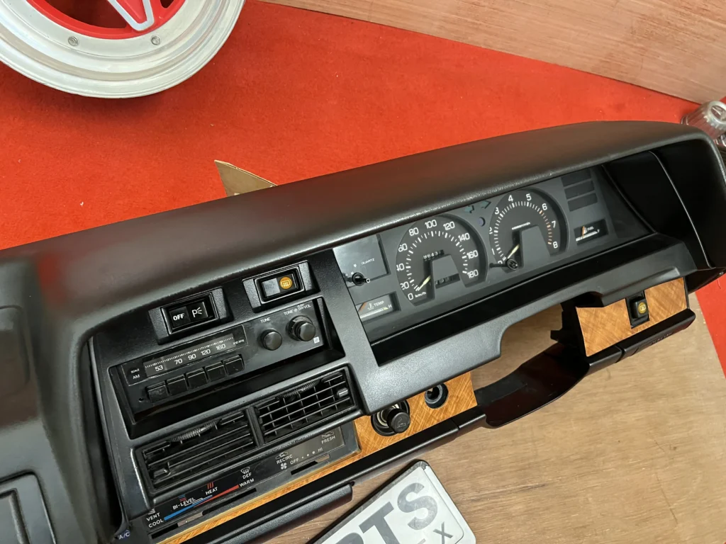 Corolla Ke70 Ae70 RHD JDM complete dashboard (6)