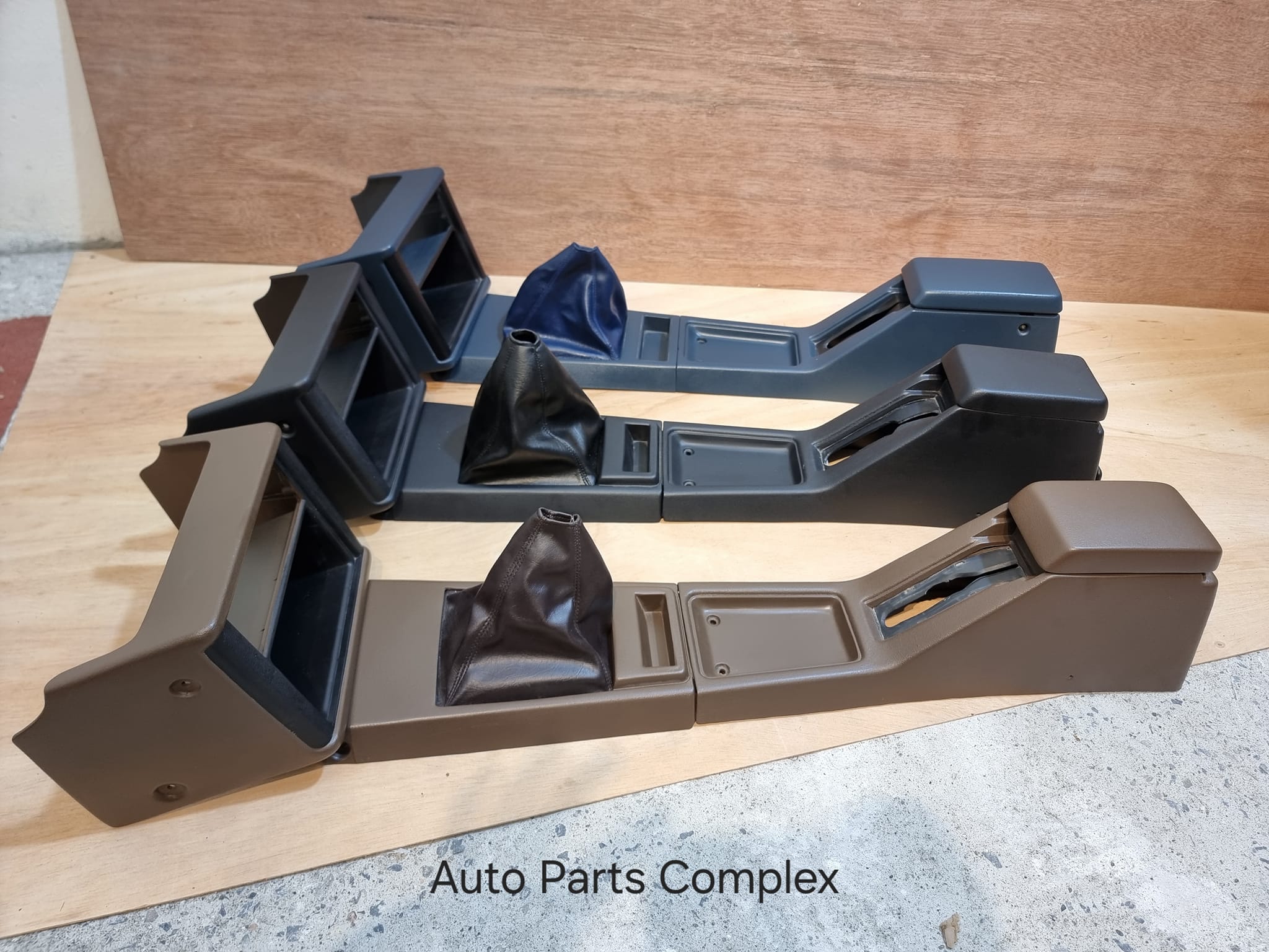 Corolla 1980 - 1983 KE70 TE72 center console - Autoparts Complex
