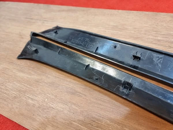 Corolla 1980-83 Liftback, hardtop and coupe A-Pillar inside trims (Black)5