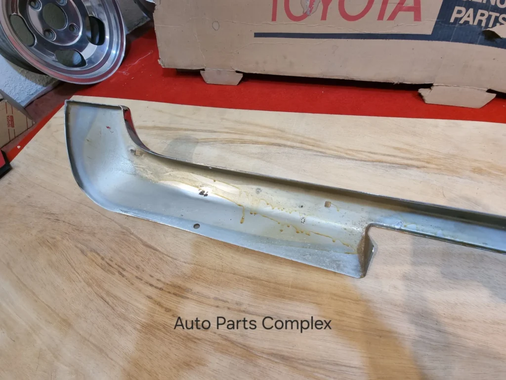 Celica 1970 - 1977 NOS rear bumper 7