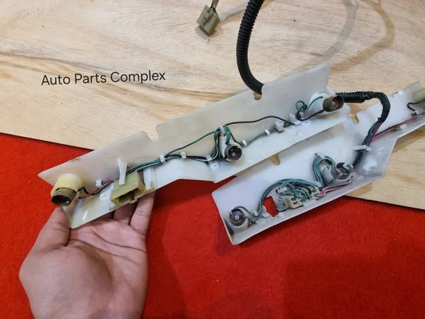 Corolla 1980 1981 tail light bulb colder covers with harness 2