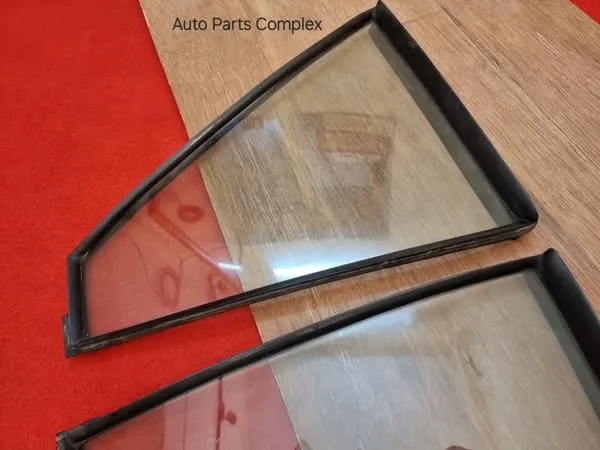 Corolla 1980-83 Ke70 Te72 wagon quarter window glasses with rubber seals 2