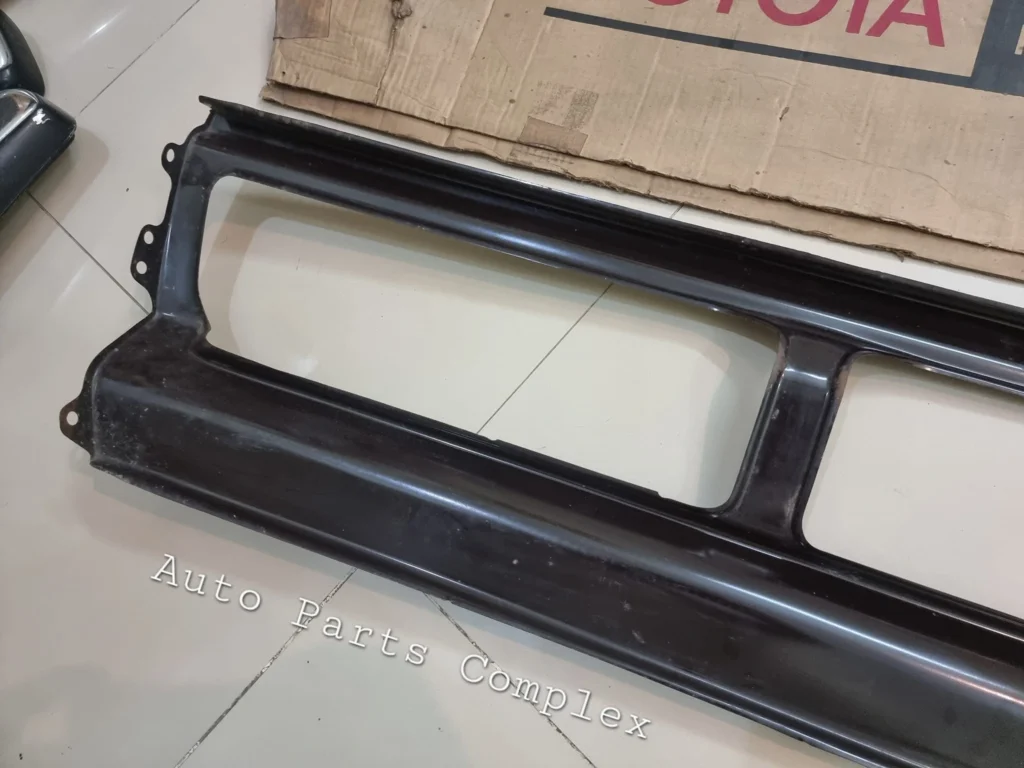 Corolla 1980-83 (LB, HT, CP) front apron 5