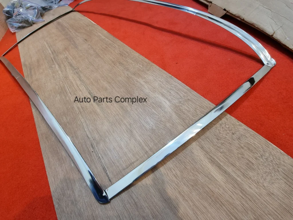 Corolla 1980-83 windshield chrome trims5