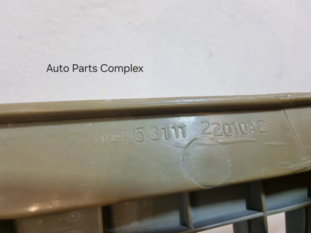 Corona Mark ii 1968 - 1972 RT60 RT62 RT72 front radiator grille 5