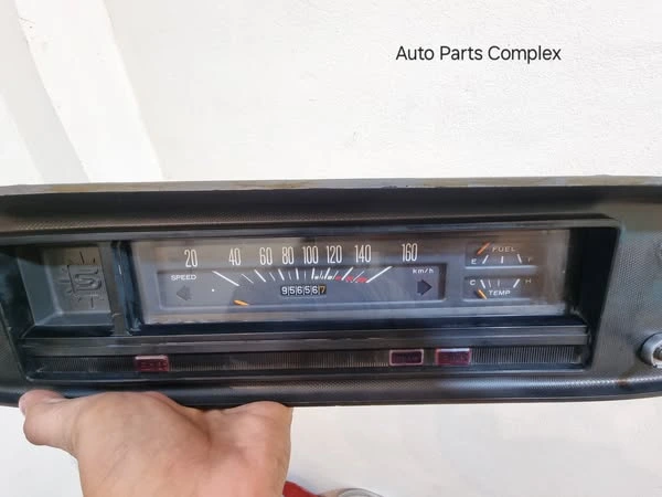 Dataun sunny 1200 B110 dash instrument cluster with panel surround (for RHD) 2