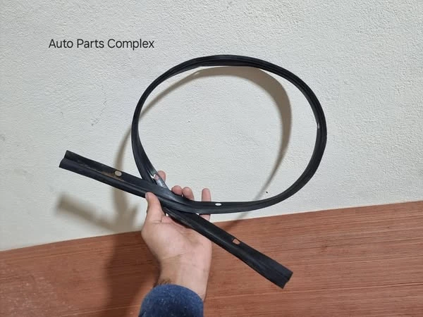 Ke70 te72 Corolla wiper panel rubber seal 1