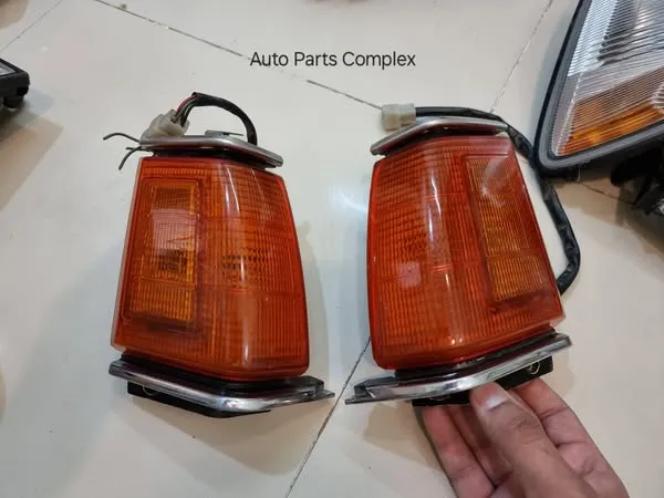 Mitsubishi lancer A17# 1980 - 1982 - 1986 amber parking lamps 1