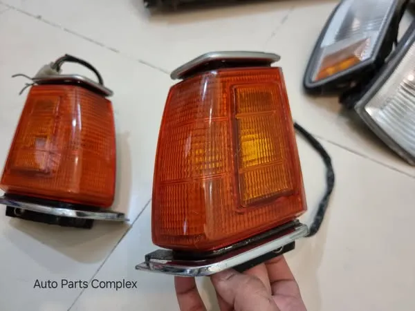 Mitsubishi lancer A17# 1980 - 1982 - 1986 amber parking lamps 3