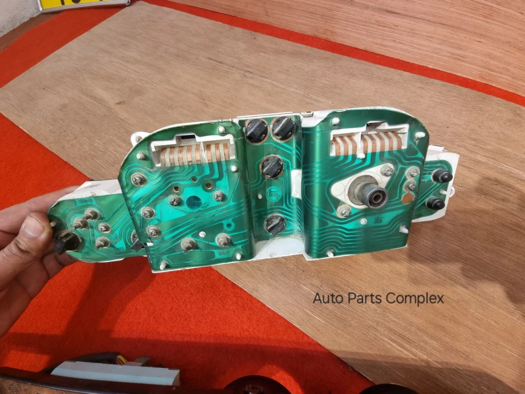 Toyota Carina GT 40 series 1977 - 1980 Dash cluster with Panel (Ra4 Ta4) 8