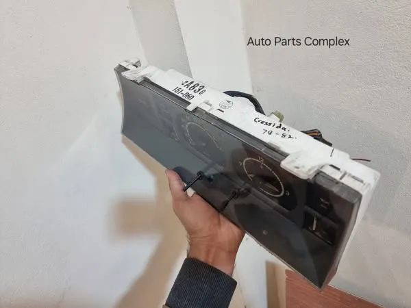 Toyota cressida 1979 - 1983 Gx60 Gx61 Mx63 dash cluster 4