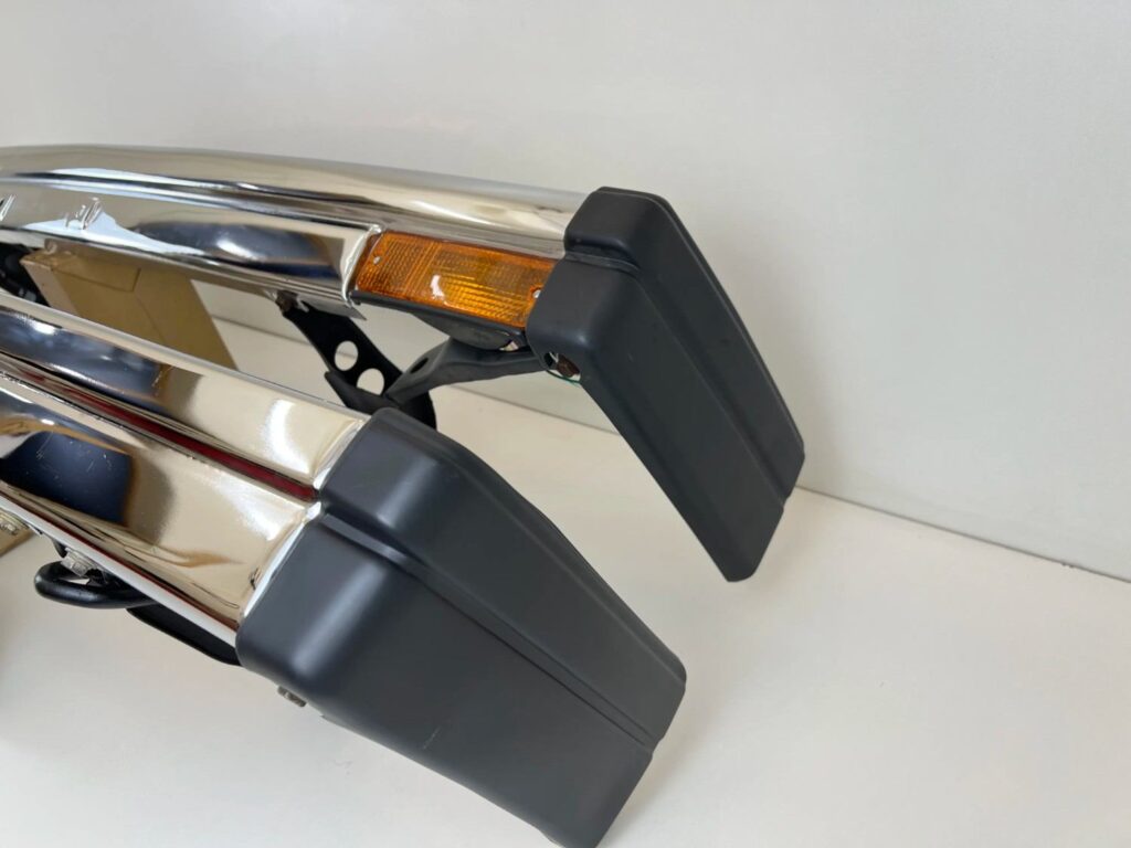 Corolla 1982 1983 24 door sedan Chrome JDM bumpers (12)