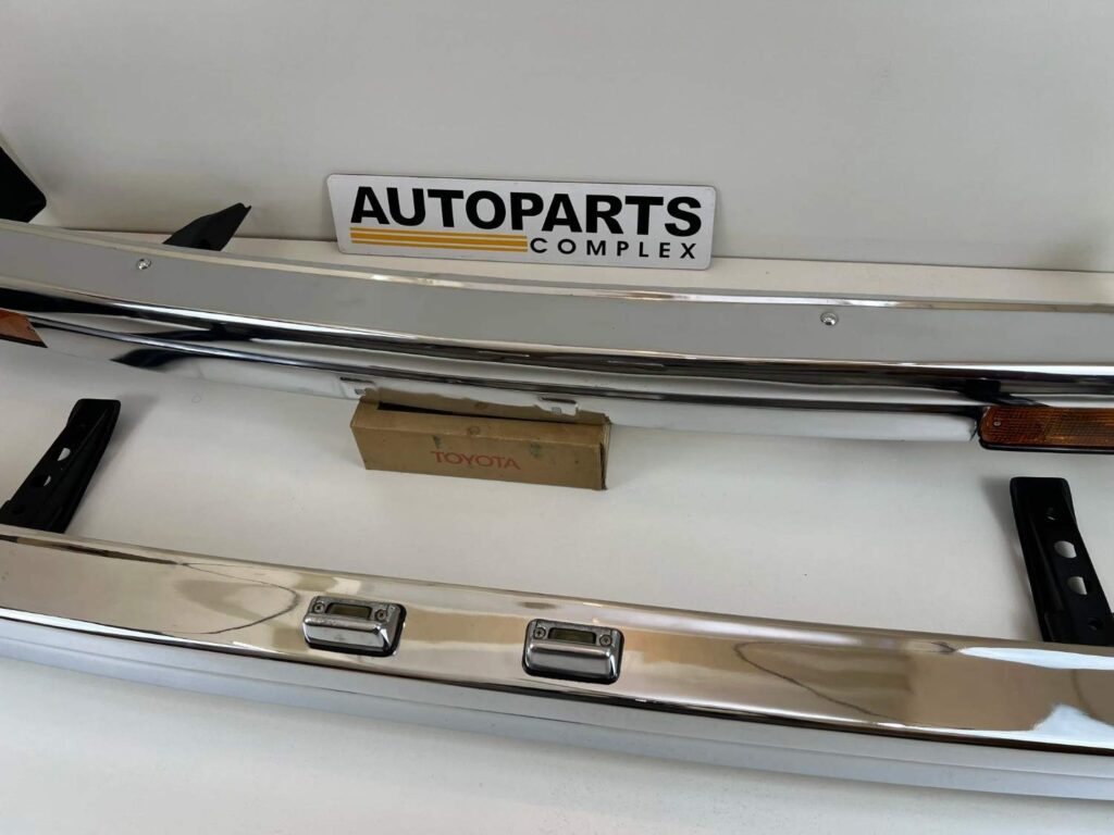 Corolla 1982 1983 24 door sedan Chrome JDM bumpers (3)