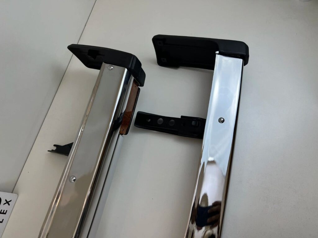 Corolla 1982 1983 24 door sedan Chrome JDM bumpers (5)