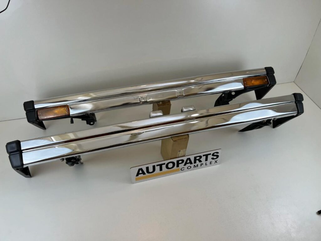 Corolla 1982 1983 24 door sedan Chrome JDM bumpers (6)