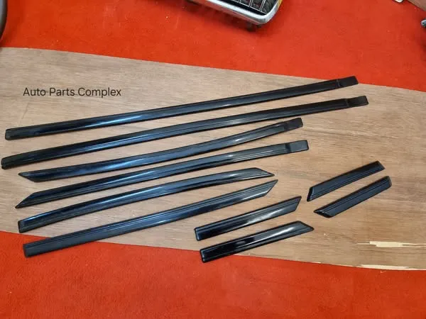 Corolla 1982 1983 Ke70 Te72 wagon body mouldings set 1