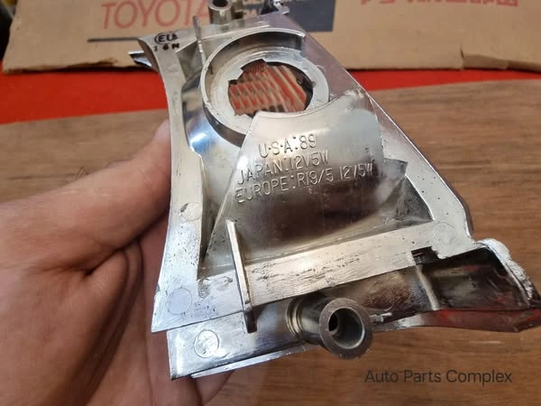 Corolla ke70 te72 te71 liftback hardtop coupe parking lamp right side 3