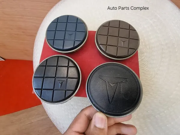 Hilux pickup 1979-83 SR5 steering wheel center pads 1