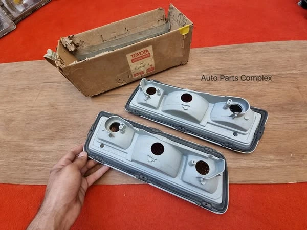Ke30 Te31 NOS OEM tail lights 4