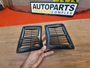 Land cruiser FJ60 FJ62 HJ60 BJ60 D pillar vents pair 1