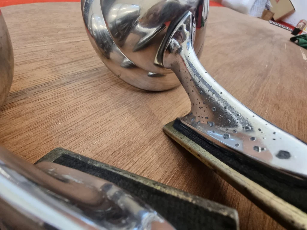 Old-school Semi bullet type fender mirrors 10