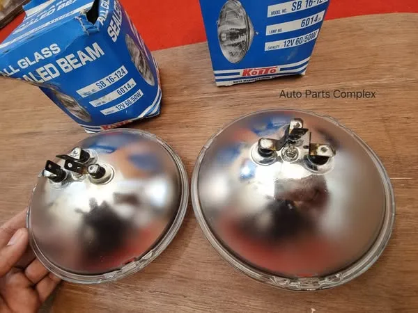 Sealed beams pair 4