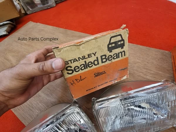 Stanley sealed beams set of 4 5